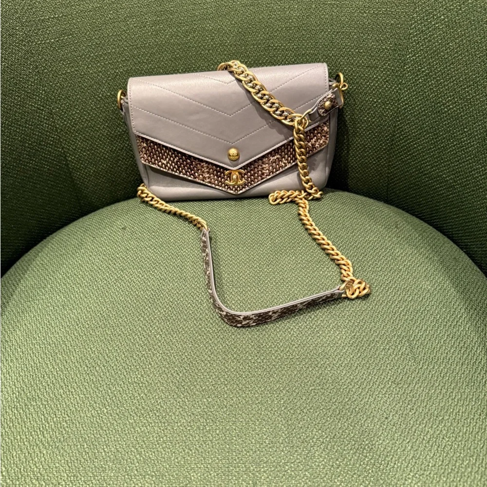 Chanel flap authentic - Picture 1 of 3